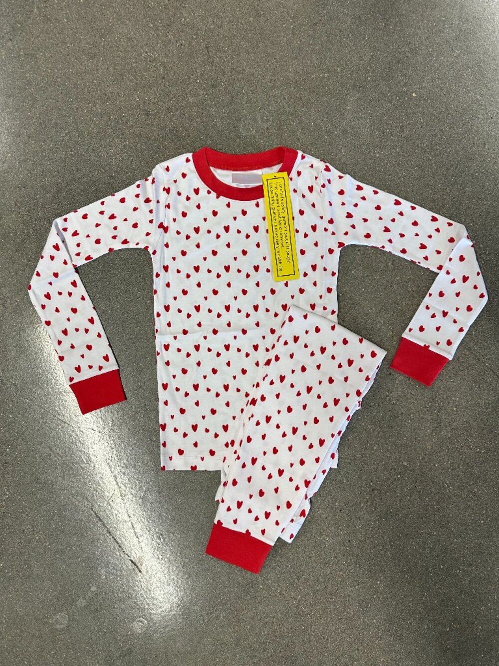 LAKE Long Sleeve Kids Pajamas (Size 6)
